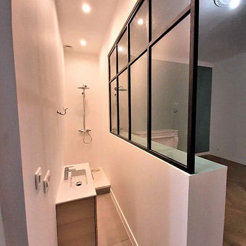 salle de bain rénovée dans un appartement au Mourillon