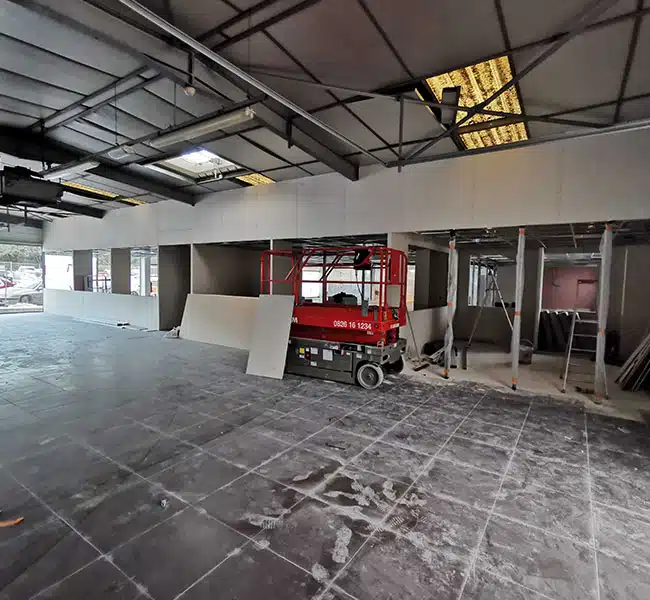 Rénovation concessions automobiles à Hyères et Toulon