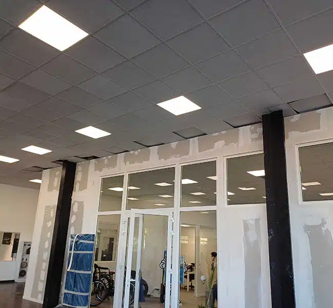 Rénovation concessions automobiles à Hyères et Toulon