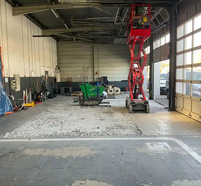 Rénovation concessions automobiles à Hyères et Toulon