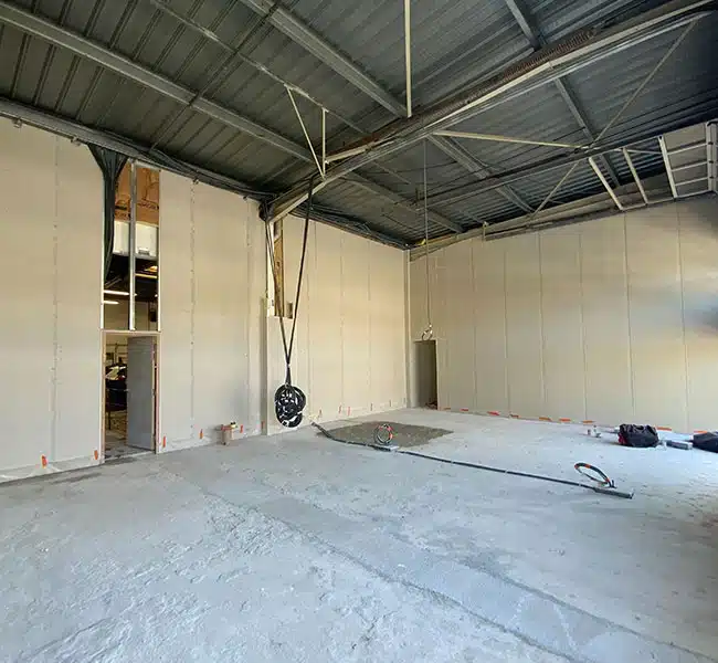 Rénovation concessions automobiles à Hyères et Toulon