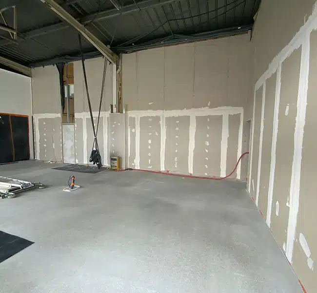 Rénovation concessions automobiles à Hyères et Toulon