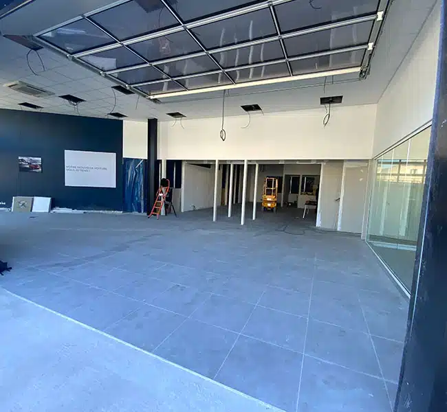 Rénovation concessions automobiles à Hyères et Toulon