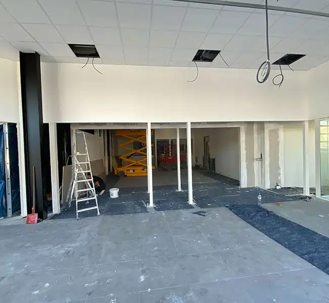 Rénovation concessions automobiles à Hyères et Toulon