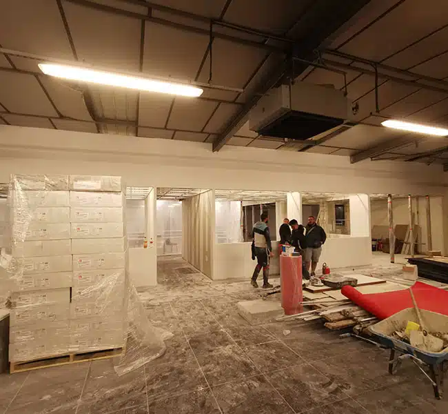 Rénovation concessions automobiles à Hyères et Toulon