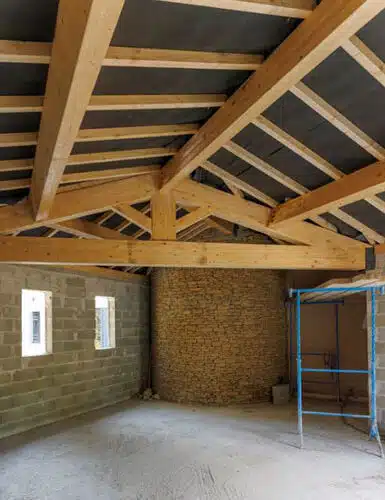 Construction et rénovation de toitures et charpentes Var