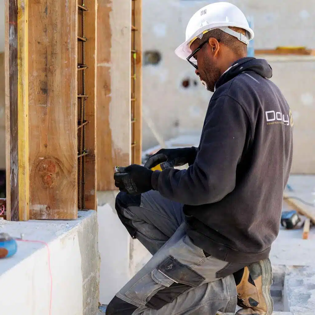 Construction extension et élévation de maison dans le Var