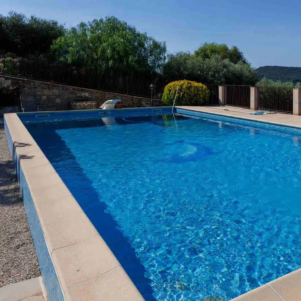 construire piscine var