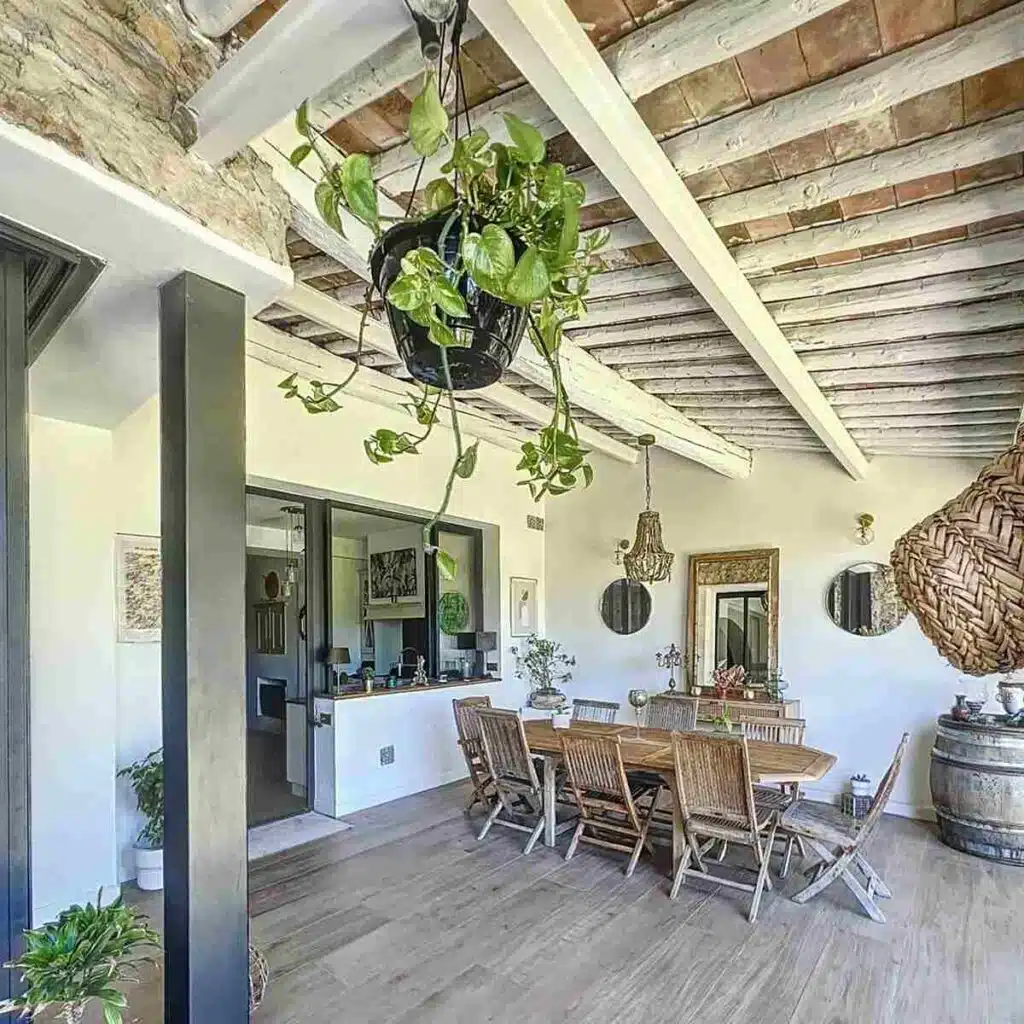 Rénovation de bâtisses en pierre dans le Var